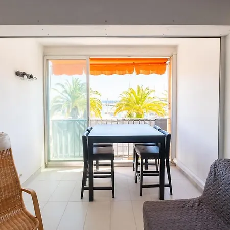 Superbe Studio Port Vue Mer